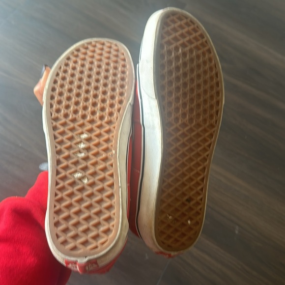 Red Vans Women’s Size 9 - Picture 4 of 4